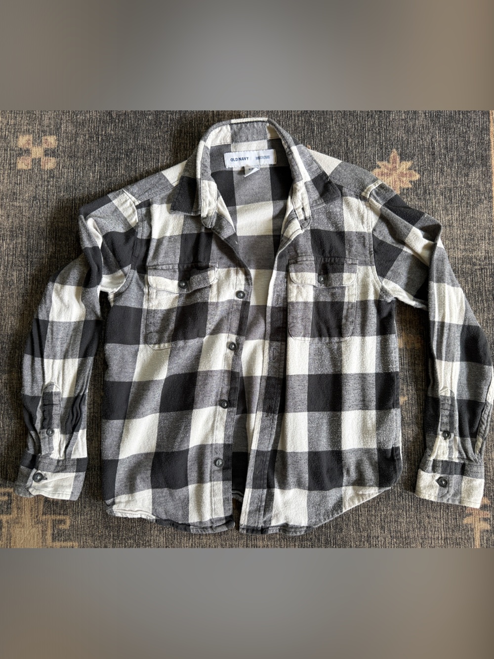 Kids Black & White Plaid Button-Up Shirt - size Medium 8